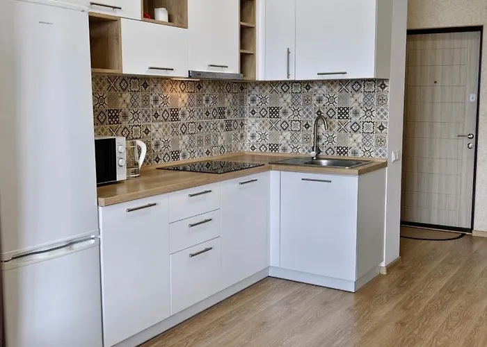 рядом золотой берег